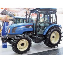Tractor LS model XU6168 CAB, 68 CP